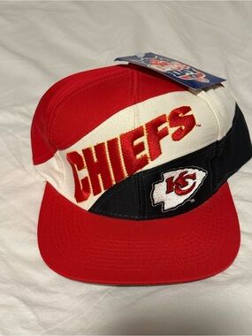 Kansas City Chiefs Game Day LOGO 7 Red Black Panel Snapback Hat Vintage NFL